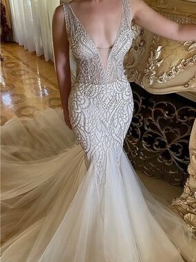 New Badgley Mischka Ivory Beaded Mermaid Wedding Gown with Tulle Train